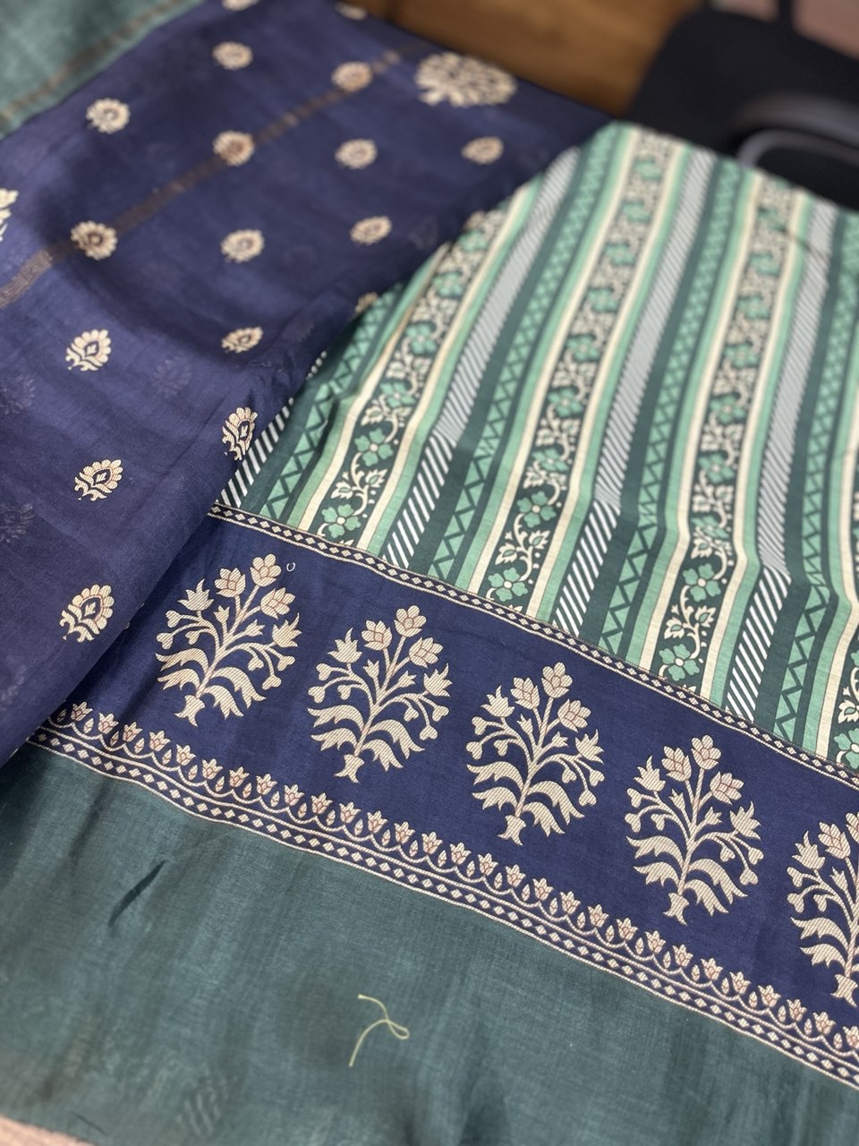 Pure Maheshwari Silk Unstitched Suit Mehandi Green with Printed Dupatta - KAANTAMM